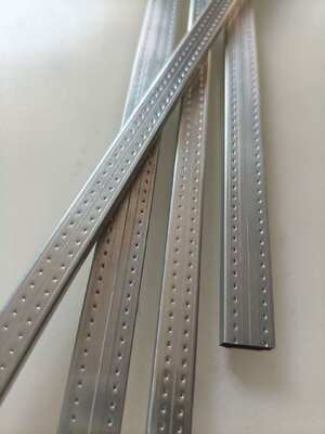 Αντι-διαβρωτική επεξεργασία Άλουμινίου διαχωριστική μπάρα Ενέργεια Αλουμινίου διαχωριστικά για μονωτική γυάλινη μονάδα